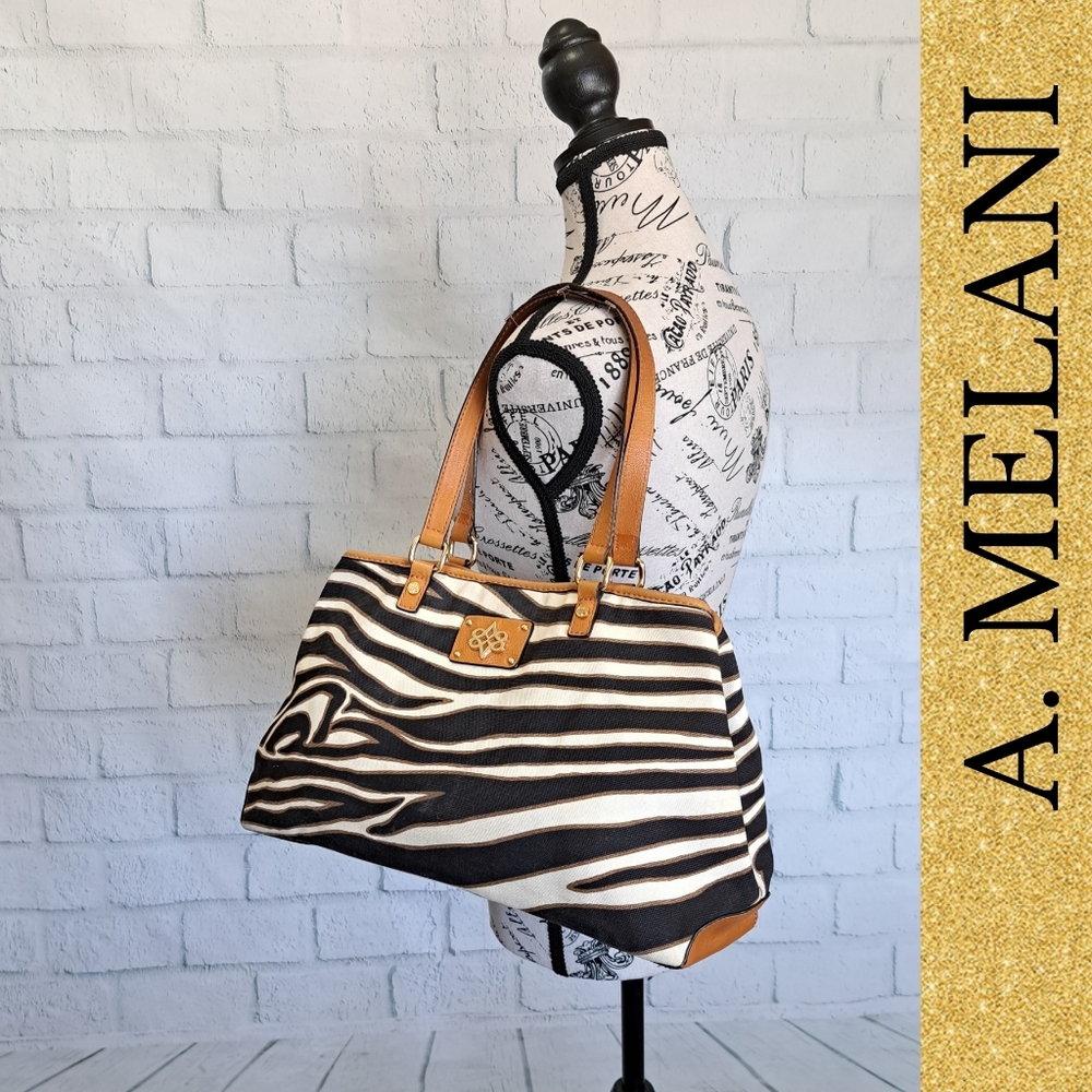 SALE. Lg Antonio Melani leather-trim bag